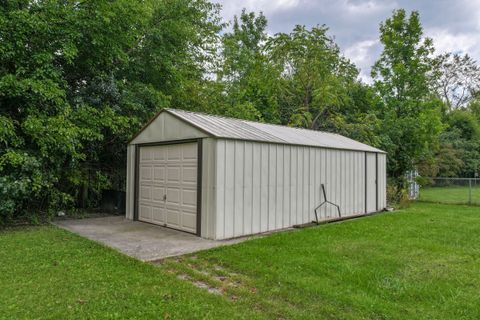 A home in Grand Blanc Twp