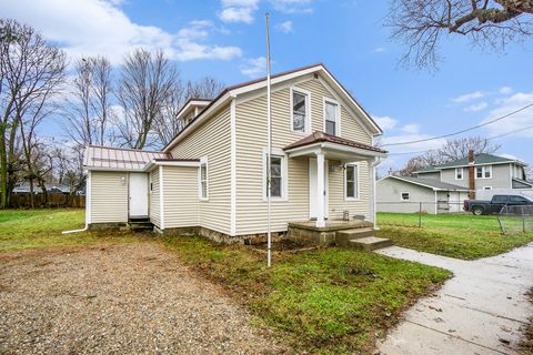 A home in Schoolcraft Vlg