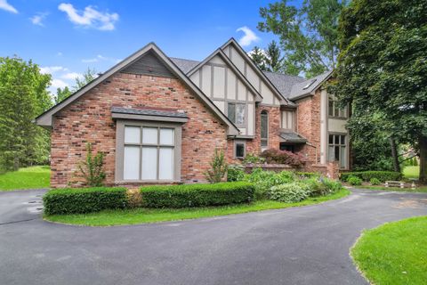 A home in Bloomfield Hills