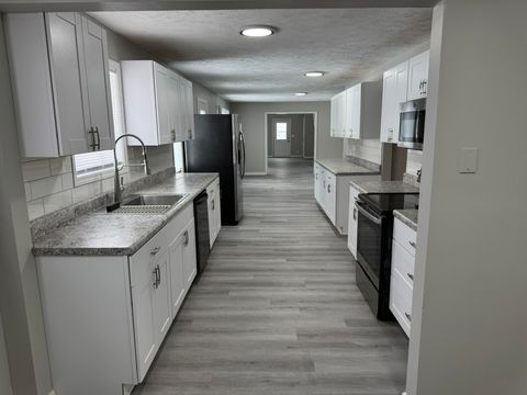 A home in LaketonTownship_Muskegon