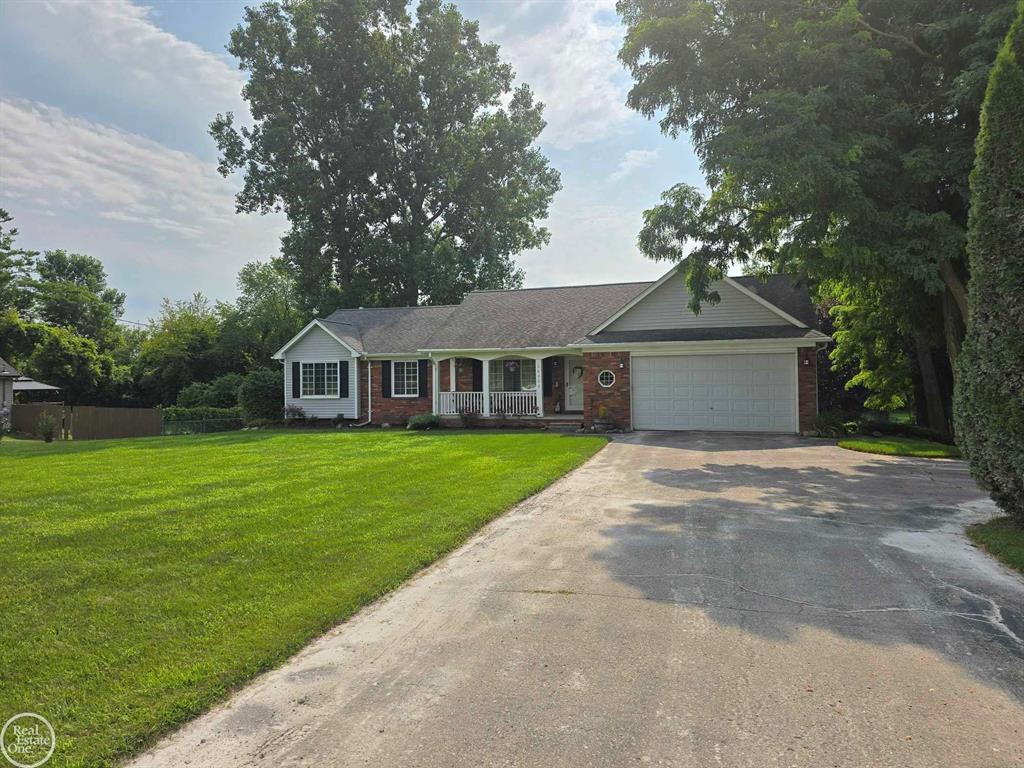 Photo 4 of 62 of 68400 Powell Road house