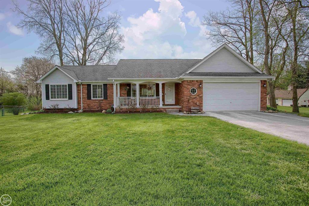 Photo 5 of 62 of 68400 Powell Road house