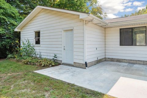 A home in Taymouth Twp