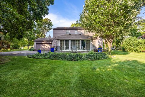 A home in Bloomfield Twp