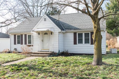 A home in Paw Paw Twp