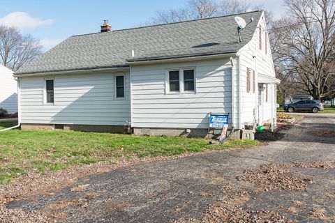 A home in Paw Paw Twp