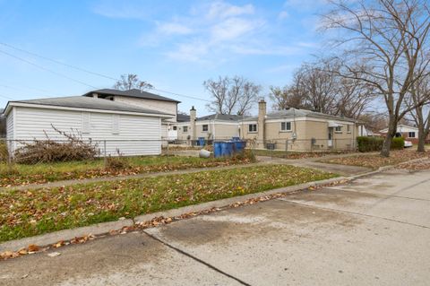 A home in Dearborn Heights