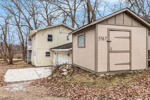 A home in Putnam Twp