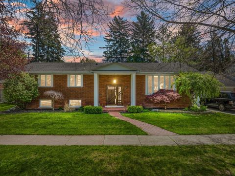 A home in Grosse Pointe Woods