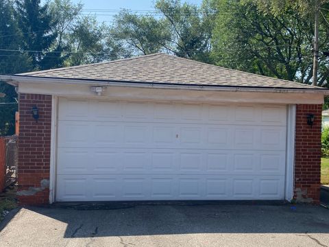 A home in Dearborn Heights