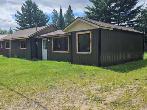 A home in Richfield Twp