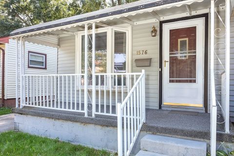 A home in Hazel Park