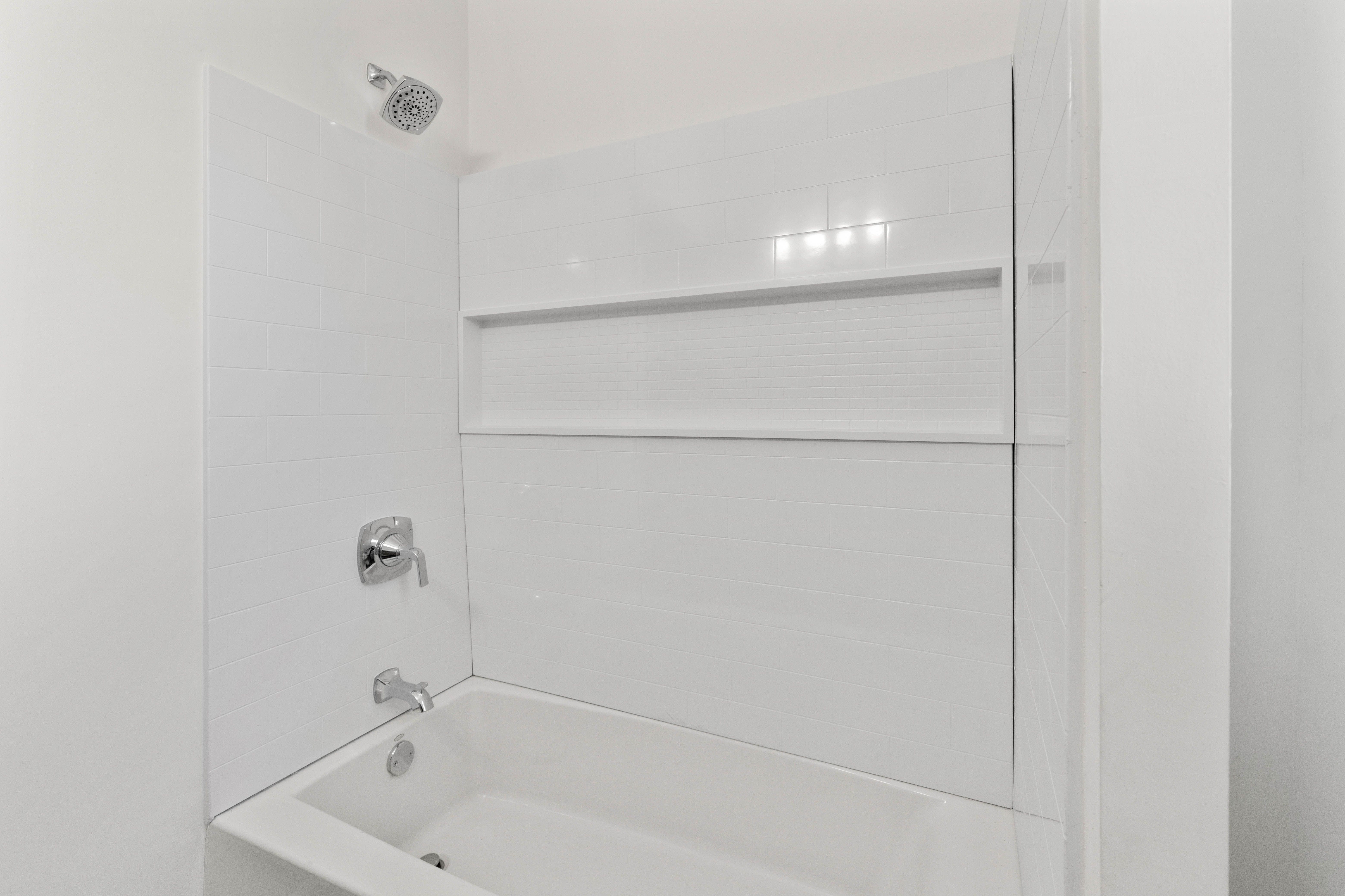 Detroit, Michigan 48202, United States, 2 Bedrooms Bedrooms, ,1 BathroomBathrooms,Residential,Active,5354