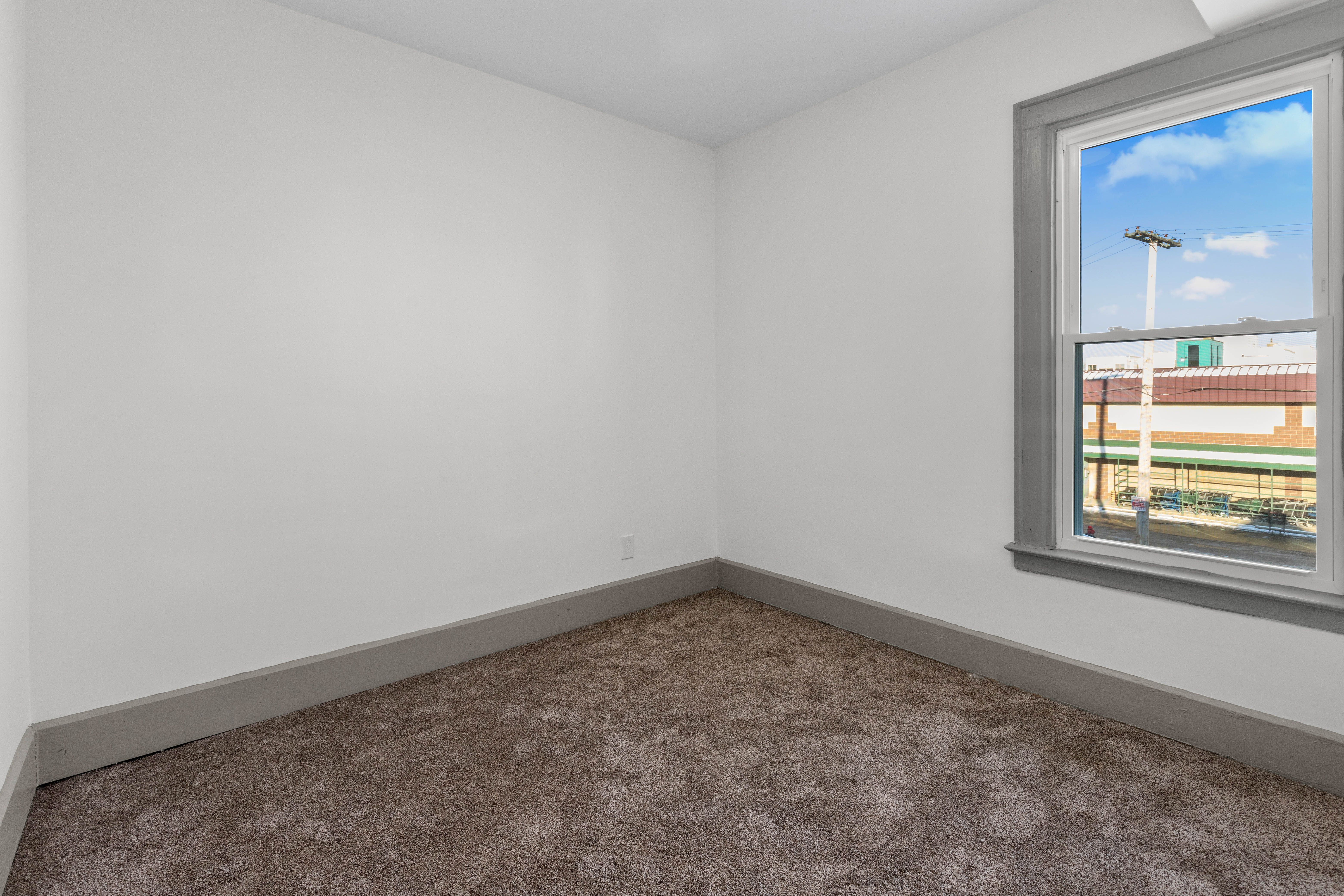 Detroit, Michigan 48202, United States, 2 Bedrooms Bedrooms, ,1 BathroomBathrooms,Residential,Active,5354