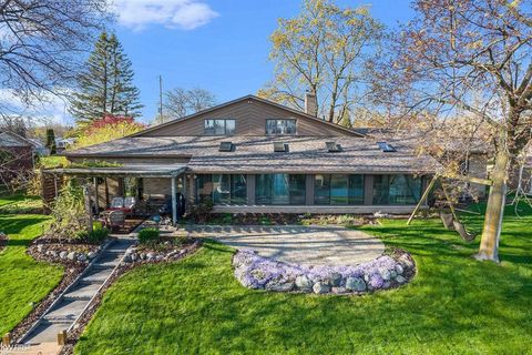 A home in Fenton Twp