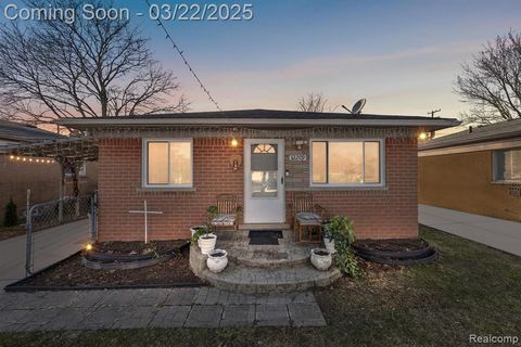 32209 RUEHLE Avenue Warren City Macomb MI 48093