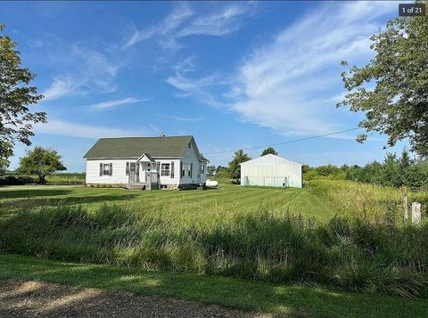 A home in Lakefield Twp