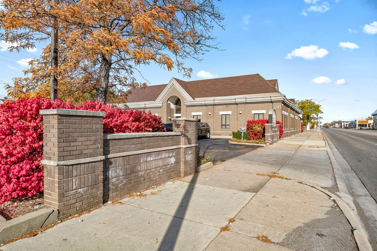 5245 SCHAEFER Road