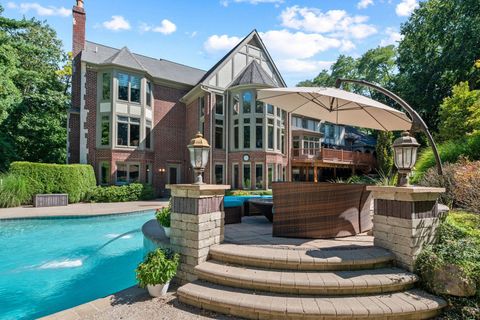 A home in Bloomfield Hills