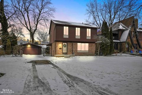 A home in Grosse Pointe Park