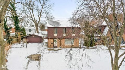 A home in Grosse Pointe Park