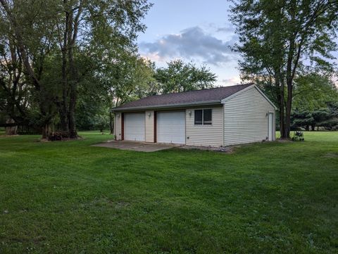 A home in Alaiedon Twp