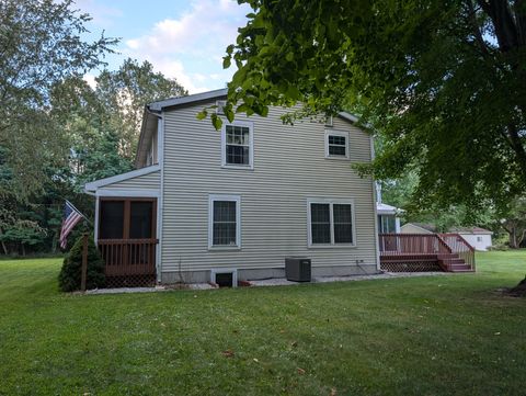 A home in Alaiedon Twp