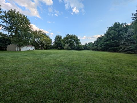 A home in Alaiedon Twp