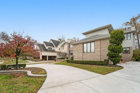 A home in West Bloomfield Twp