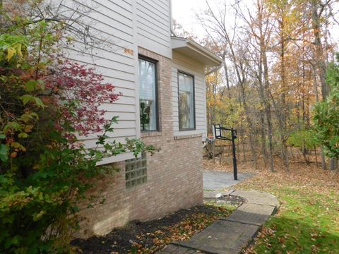 A home in West Bloomfield Twp