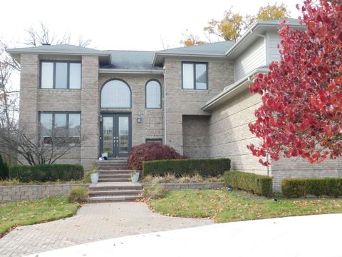 A home in West Bloomfield Twp