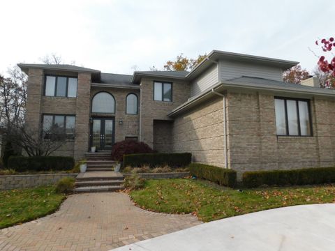 A home in West Bloomfield Twp