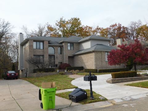 A home in West Bloomfield Twp