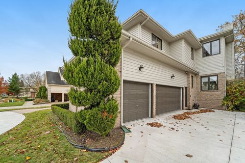 A home in West Bloomfield Twp