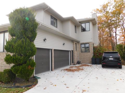 A home in West Bloomfield Twp