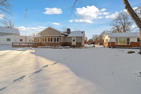 A home in Algansee Twp