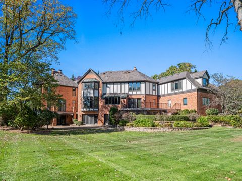 A home in Bloomfield Hills