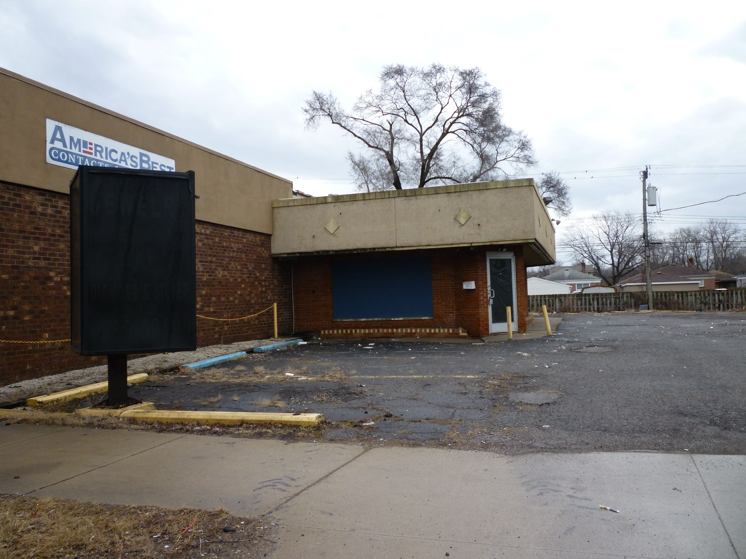 5347 S Telegraph Rd, Dearborn Heights, MI 48125