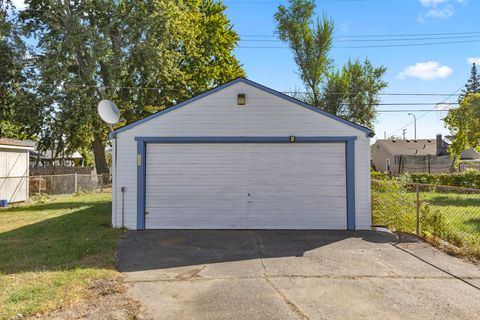 A home in Livonia