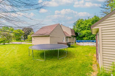 A home in Grand Blanc Twp