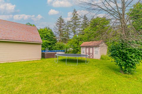 A home in Grand Blanc Twp