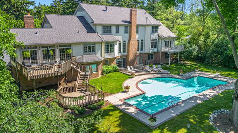 A home in Bloomfield Twp