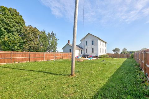 A home in Blumfield Twp