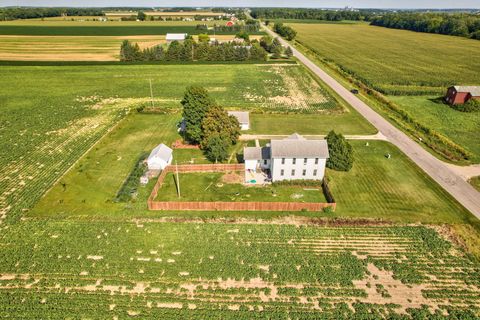 A home in Blumfield Twp