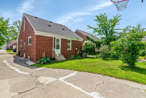 A home in Harper Woods