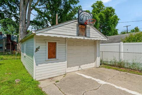 A home in Harper Woods