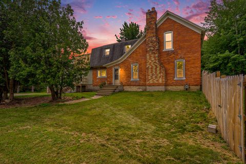 A home in Fruitland Twp