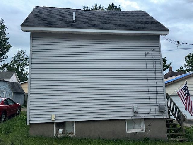 Photo 3 of 16 of 209.5 E Bremer Street house