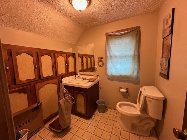 Photo 13 of 16 of 209.5 E Bremer Street house