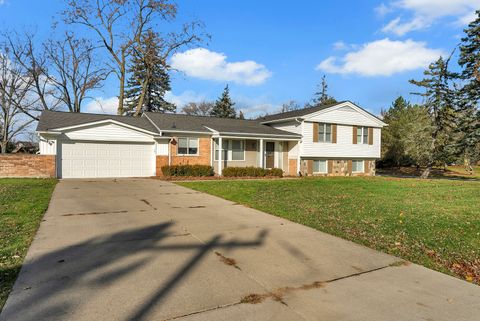 A home in West Bloomfield Twp